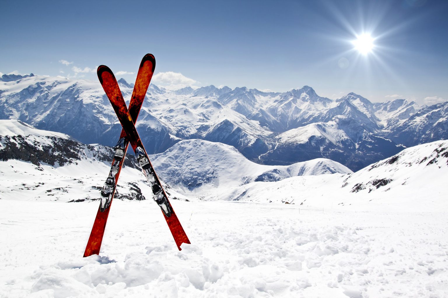 How Much Do Skis Weigh? Average Equipment Weight 🏋 New To Ski