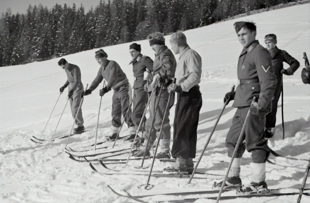 The Surprising History Of Skiing 8000 Bc To Now New To Ski 1558